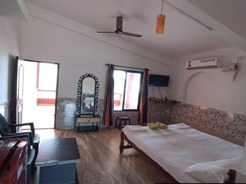 Leon Hide Out Guest House Васко-да-Гама Экстерьер фото