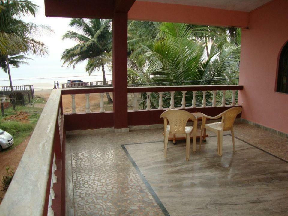 Leon Hide Out Guest House Васко-да-Гама Экстерьер фото