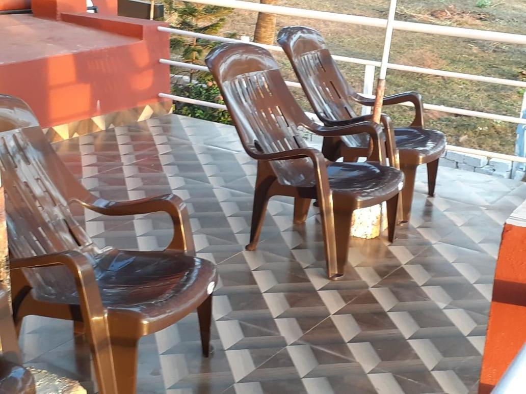 Leon Hide Out Guest House Васко-да-Гама Экстерьер фото